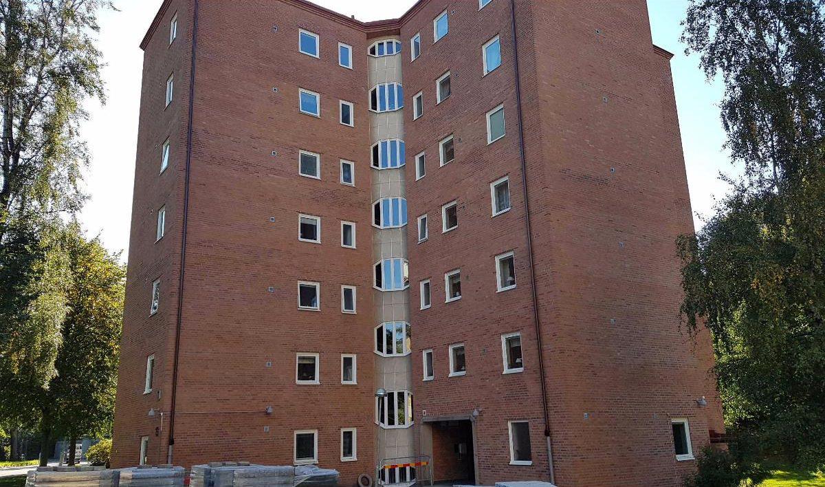 At Installation Installerar Port Passagesystem For 180 Lgh E1573038348771