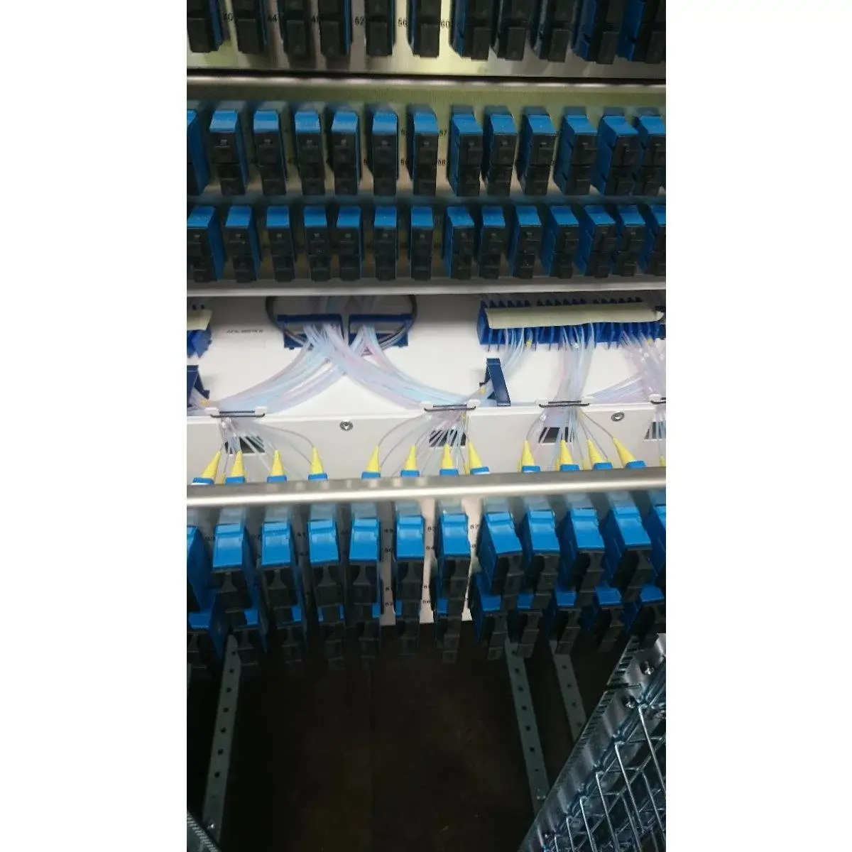 Fiber Med Tillhorande Tvleverans Till Samfallighet Stommen